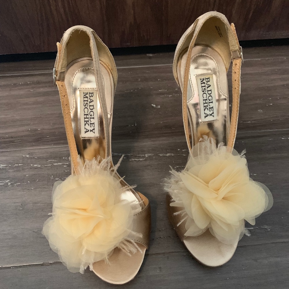 Badgley Mischka Ivory Satin Women US 6.5